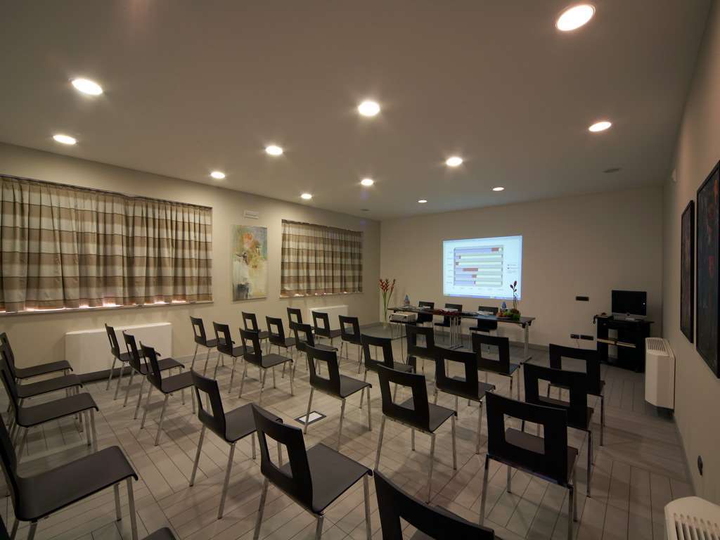 Hotel Montini Linate Airport Peschiera Borromeo Facilidades foto